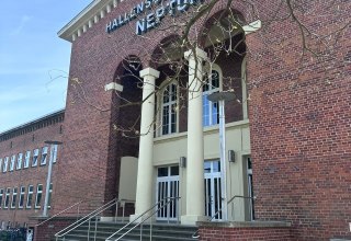 Neptun swimming bath, exterior view, main entrance, © TMV_hoehle