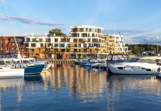 Located directly at the marina and the Müritz, © K&K Ferienimmobilien GmbH & Co. KG