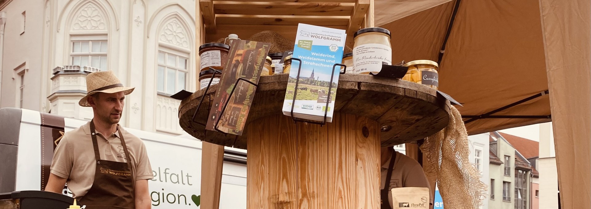 The regional store WOLFGRAMM is also represented at regional markets in Greifswald and the surrounding area. Products can also be tasted there., © Dörte Wolfgramm-Stühmeyer