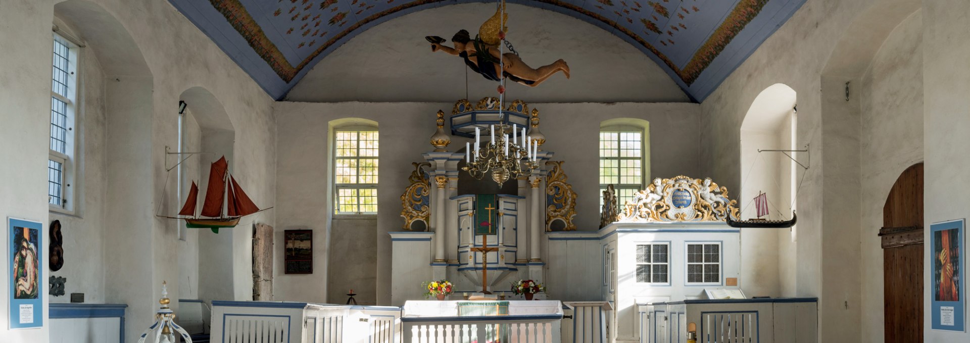 Island church in monastery from inside, © Uta Gau