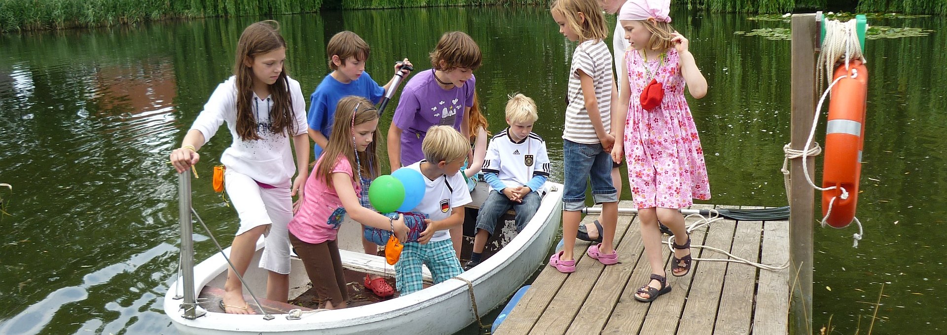 On a treasure hunt at the pond, © Gutshaus Gramkow