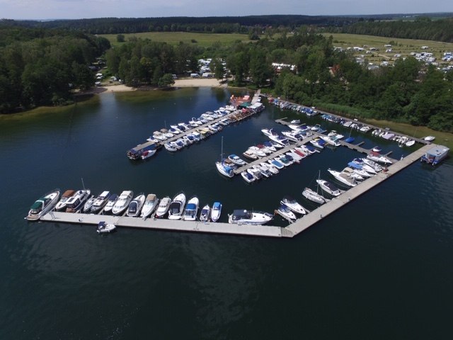 Aerial view harbor, © Yachthafen Müritz GmbH