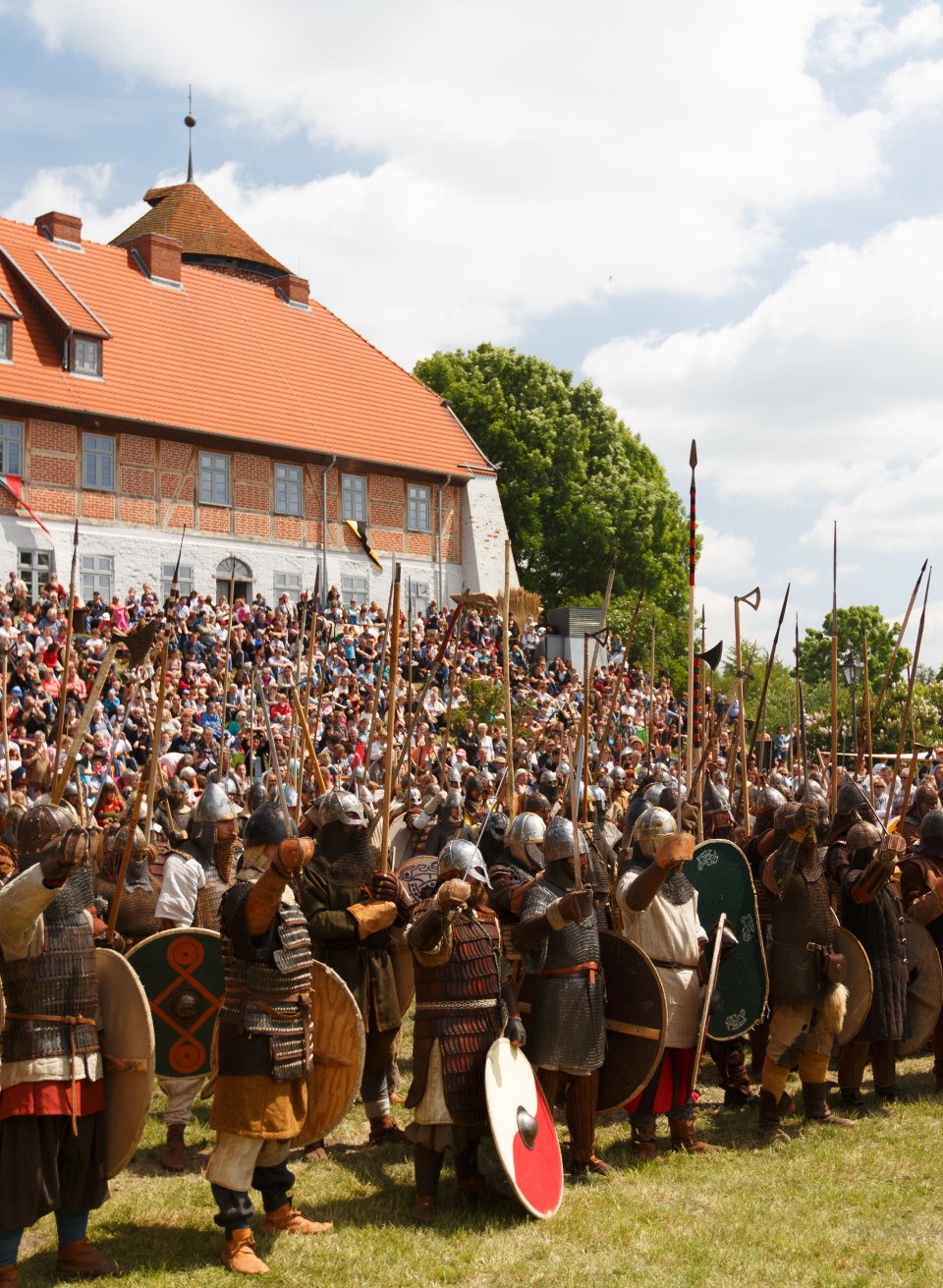 Rattling knights' armor at the castle festival in Neustadt-Glewe, © SEB Fotographie