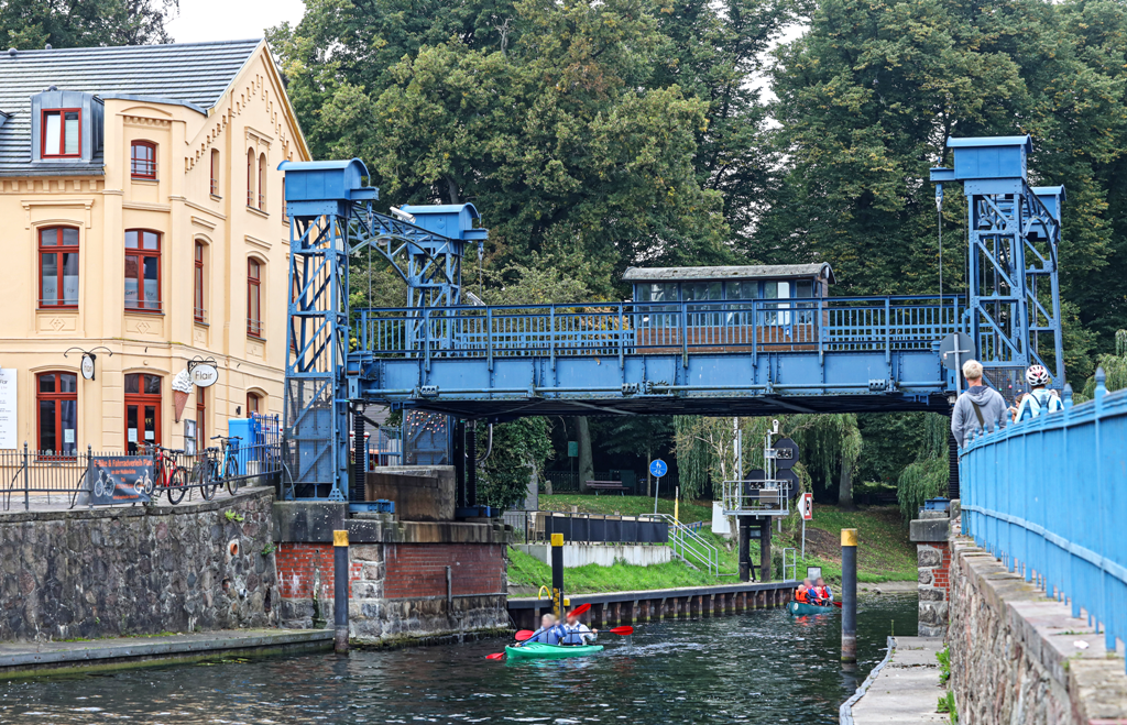 The lift bridge in Plau am See - Paddling on the Müritz-Elde-Wasswestraße, © TMV / Gohlke