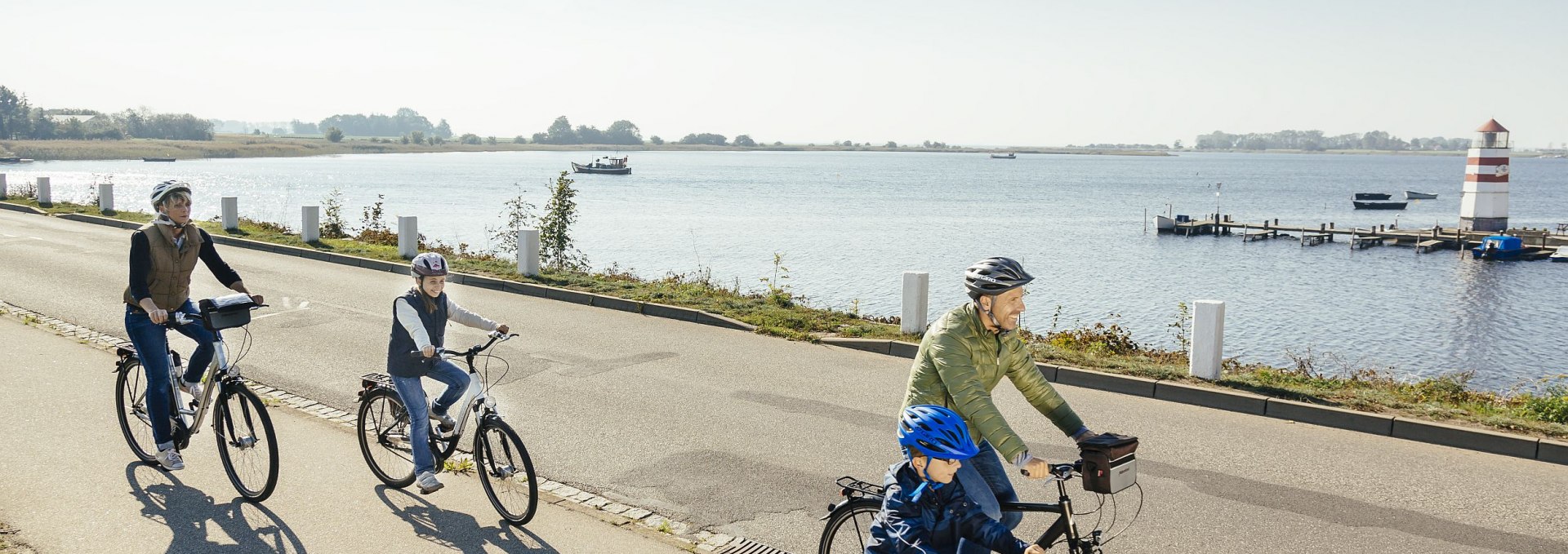 Family excursion to the port of Ummanz, © TMV/Roth