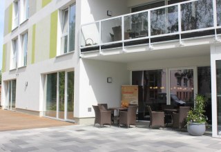 The cozy cafeteria in the care hotel, © Wohlfahrtseinrichtung der Hansestadt Stralsund gGmbH / Fanny Marckwardt