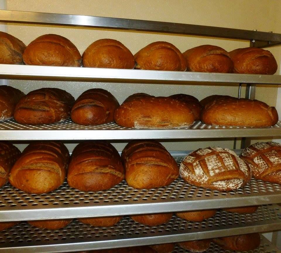 Fresh mixed rye breads, © Ihlenfeldt's Bäckerei