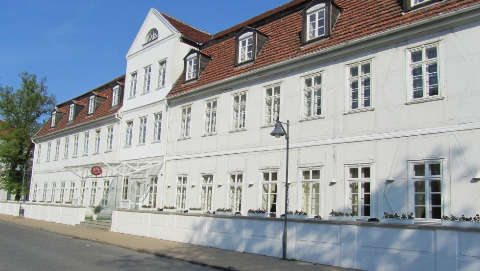 Exterior view Friedrich Franz Palais, © Hotel Friedrich-Franz-Palais