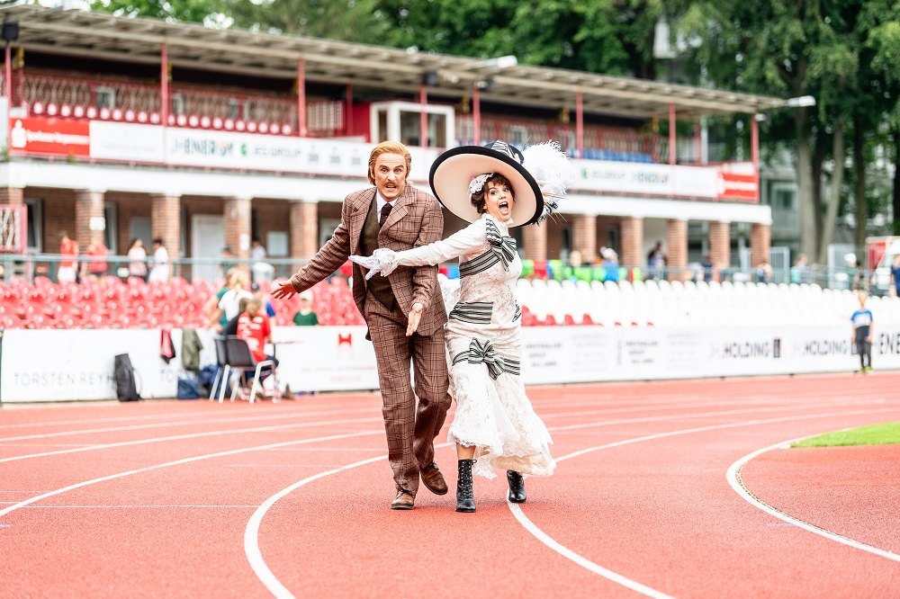 Musical at the Theater Vorpommern
Cover photo with Franziska Ringe and Felix Meusel, © Peter van Heesen