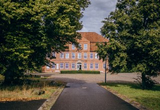 Exterior view of Plüschow Castle, © Schloss Plüschow