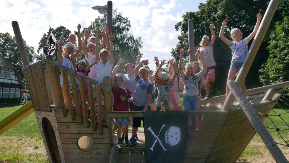 Pirate adventure on the playground, © Jugendherberge Teterow