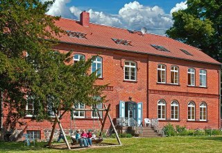 The modern conference and youth guesthouse Meetzen was originally a manor house, © Alte Schule e.V.