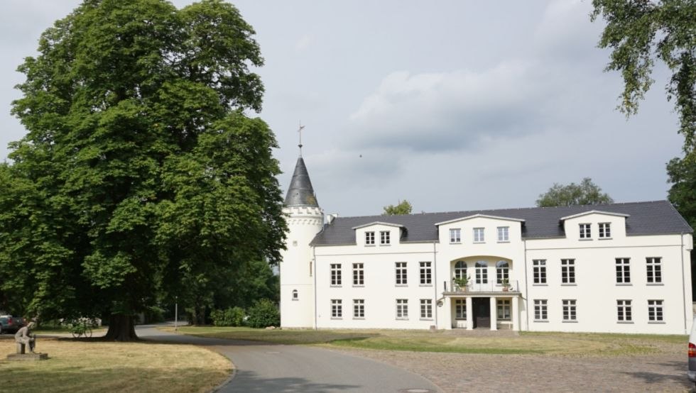 Manor house view, © Eckhard Bähler