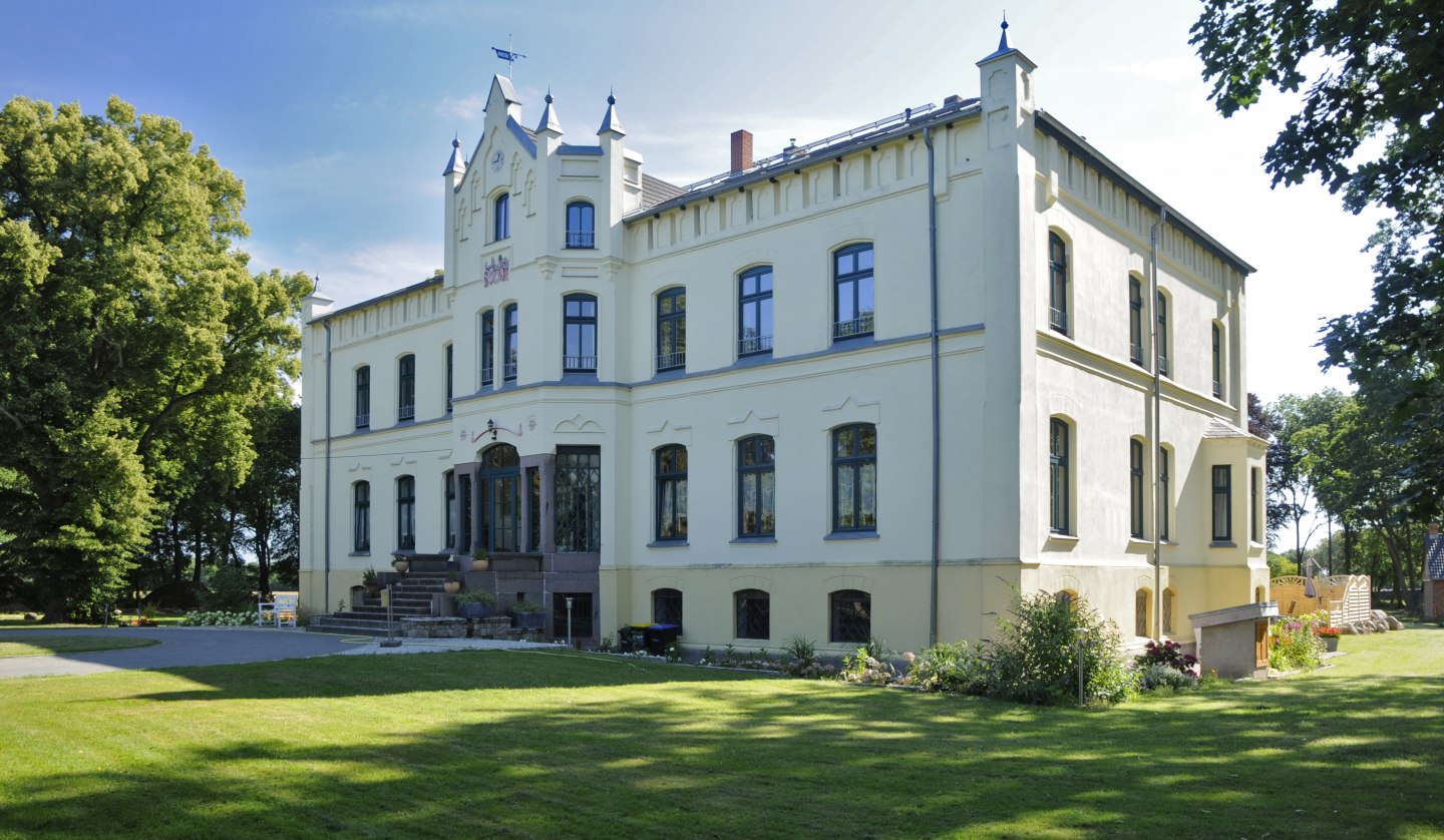 Front view of the manor house Alt Vorwerk, © Axel Thiessenhusen