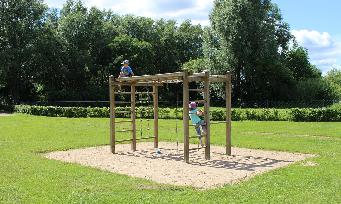 Small playground in Untergoehren / Strandwiese, © Kur- und Tourismus GmbH Göhren-Lebbin