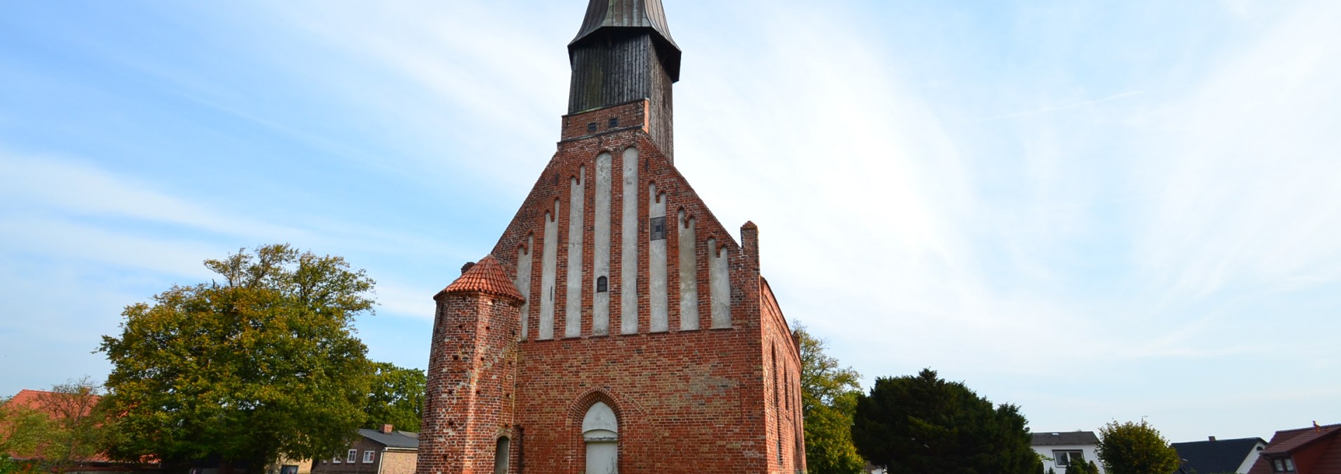 St. John church Schaprode with cemetery, © Tourismuszentrale Rügen