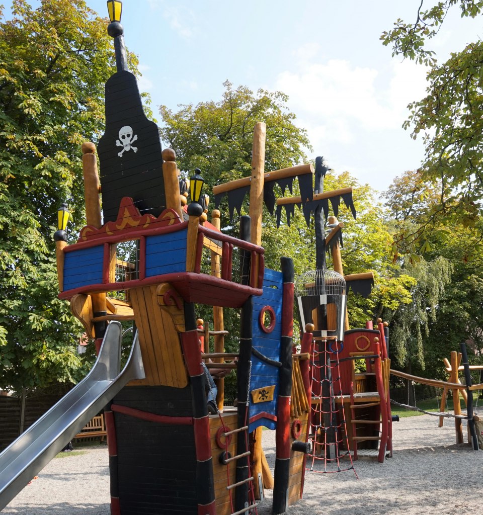 Pirate cog on the playground, © Cindy Wohlrab / KVW Wustrow