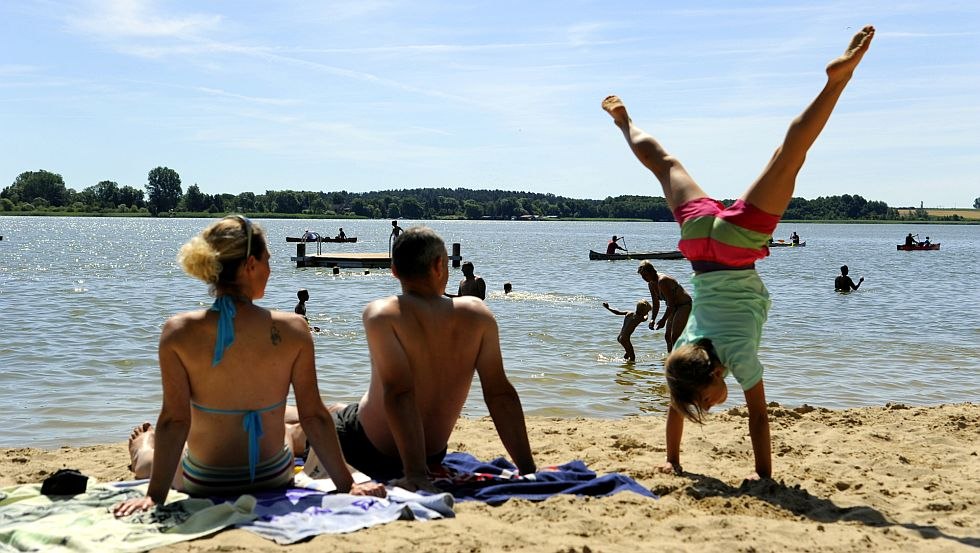 Swimming, relaxing, enjoying the sun, paddling, fishing on and along the Woblitz, © Haveltourist GmbH & Co. KG