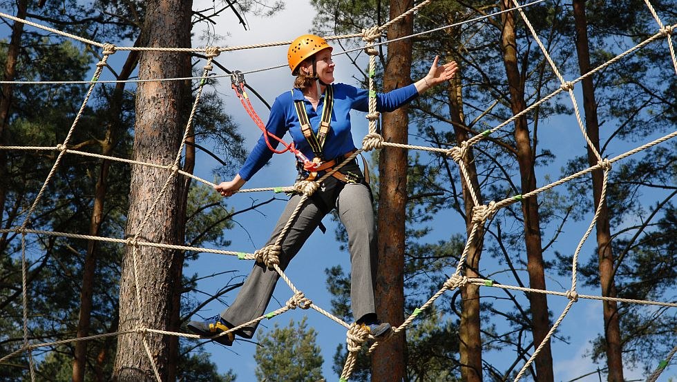 Up to lofty heights: The Havelberge forest ropes course with toddler course, © Haveltourist GmbH & Co. KG