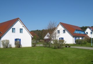 Near the beach, the houses are scattered on the spacious area., © TMV