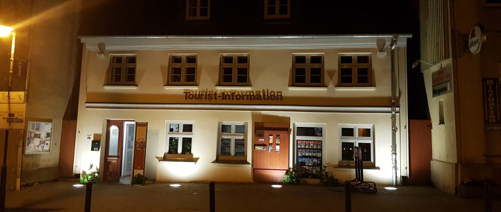 Tourist information at night, © Tourist-Information Malchow