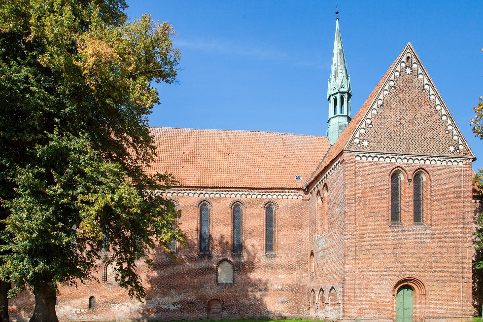 Neukloster church from the southwest side, © Frank Burger