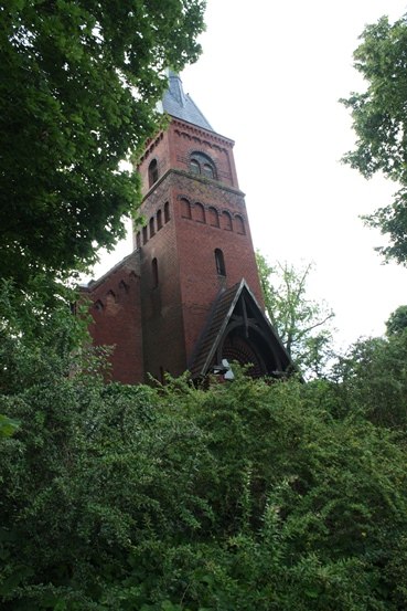 Exterior view of the church in Wustrow, © Mecklenburgische Kleinseenplatte Touristik GmbH