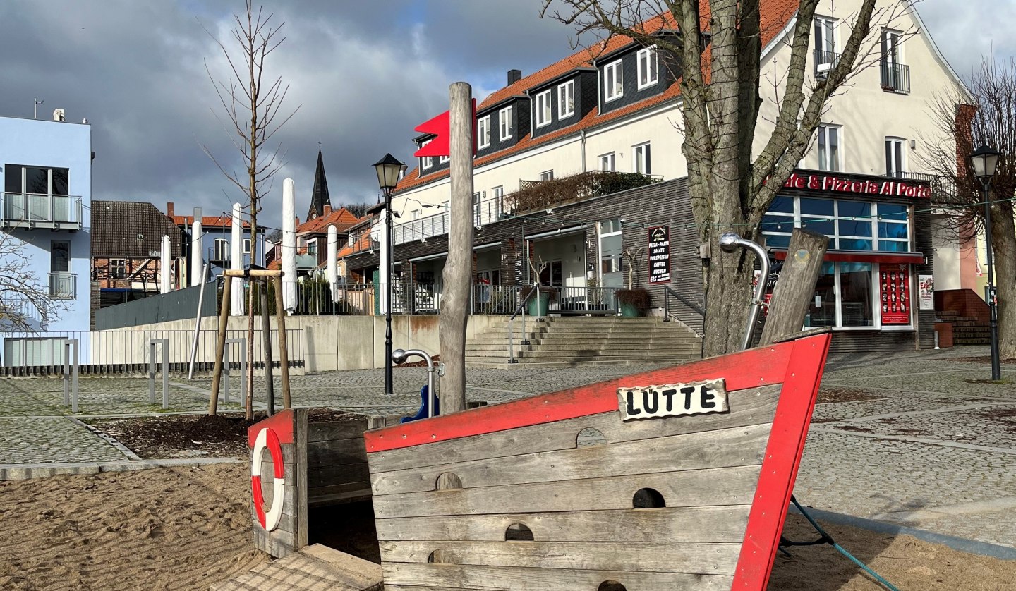 The play ship at the swing bridge, © Kultur- und Sportring e.V.