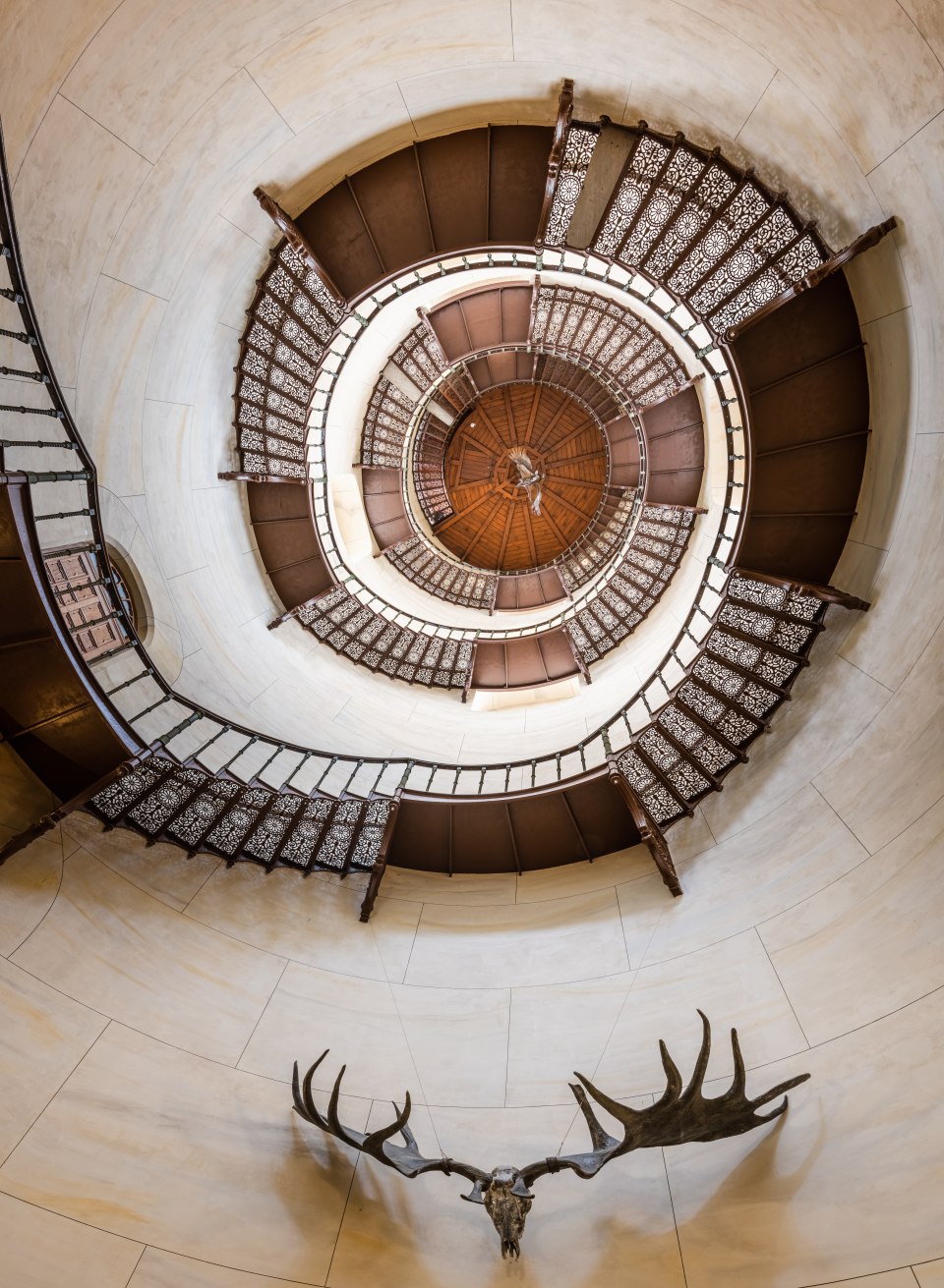 The free-floating staircase in the central tower., © TMV/Tiemann
