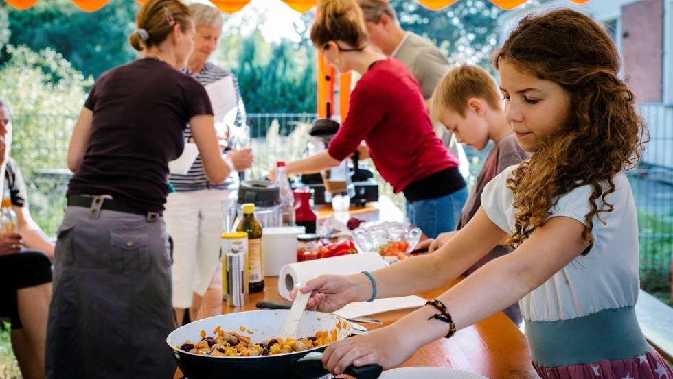 Vegan cooking course in the land of animals, © Stiftung Tiernothilfe