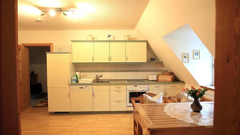 In the modern kitchen there is also a corner for sitting, © Ferienwohnung Thien