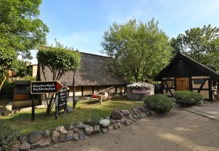 The salt huts are now no longer used as "herring packing huts", © TMV/Gohlke