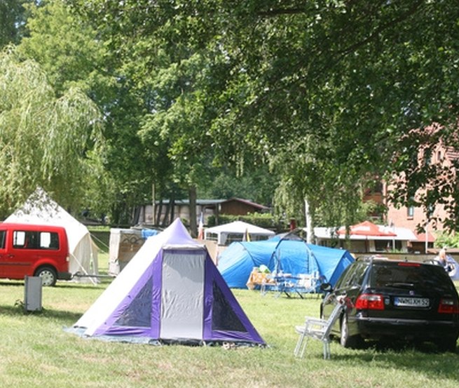 Camping and Friesenhof Kukuk offers individual camping vacations with horse riding vacations, © Camping- und Friesenhof Kukuk/ Gerhard Anton