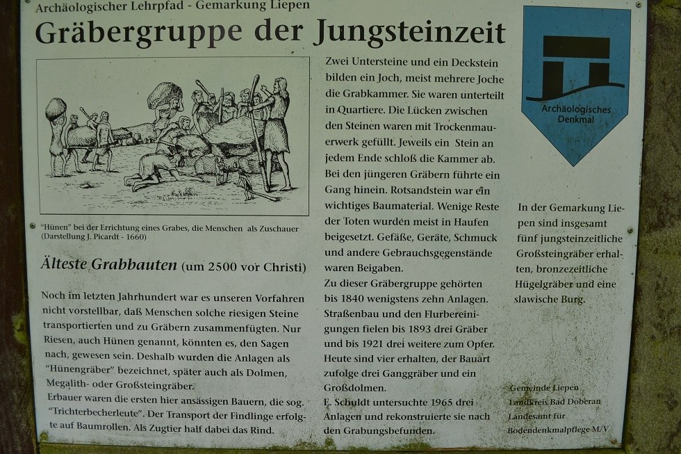 Photo from the information board about the megalithic tombs near Liepen, © Lutz Werner