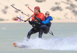 Lots of fun "piggyback" kitesurfing, © Oceanblue Watersports