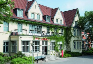 Exterior view of the main building Amsee, © Hotel Amsee GmbH