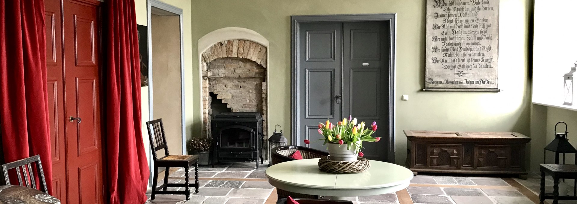 The entrance hall of the manor house, © Herrenhaus Roggow