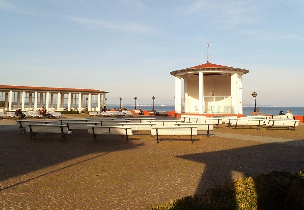 Music pavilion and spa square in Baltic resort Binz, © Tourismuszentrale Rügen