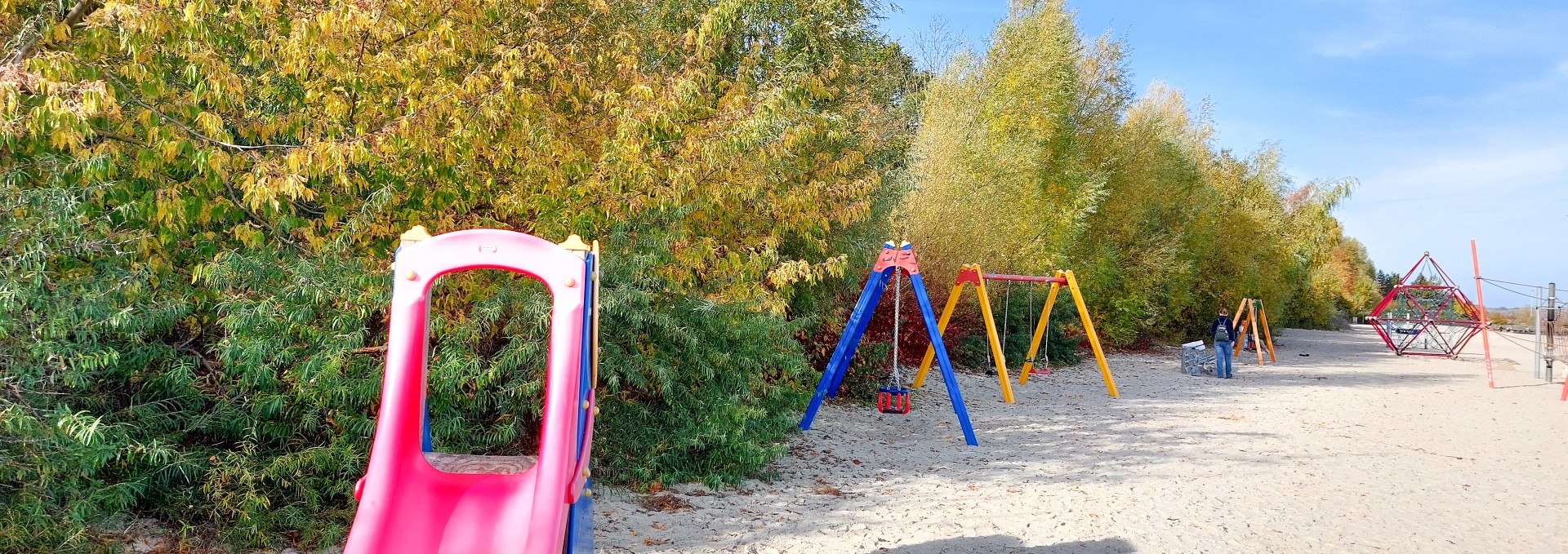 Children playground outdoor pool, © Tourismuszentrale Stralsund