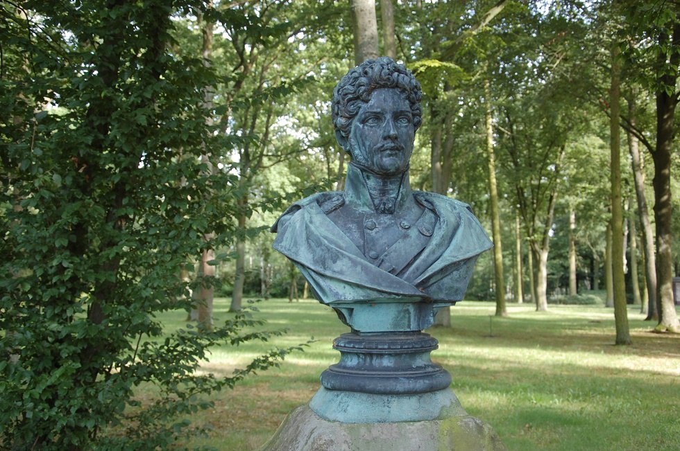 The Theodor Körner bust commemorates the patriot and writer., © Gabriele Skorupski