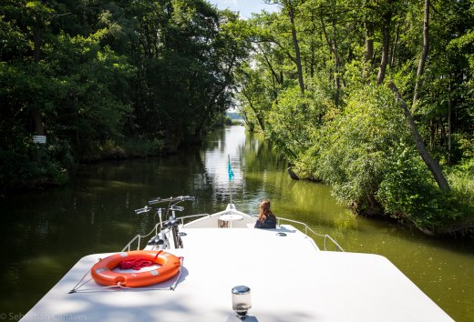 With Locaboat through the canals with Locaboat, © Sebastian Canaves