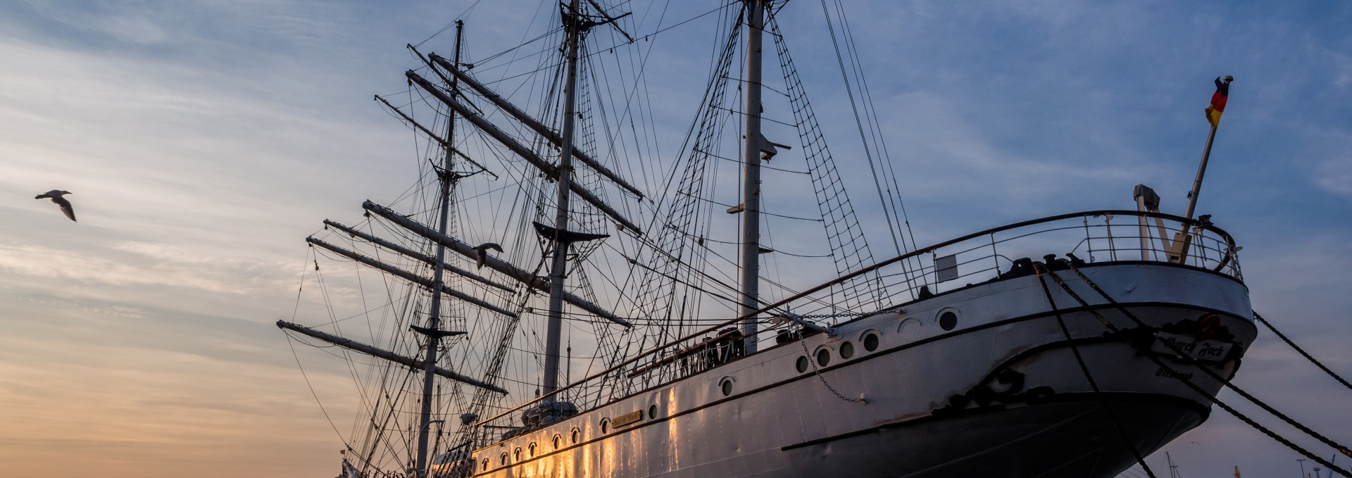 Gorch Fock I evening mood, © Erik Hart