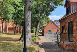 Part of the church ensemble: rectory and rector's house, © Sabine Maus