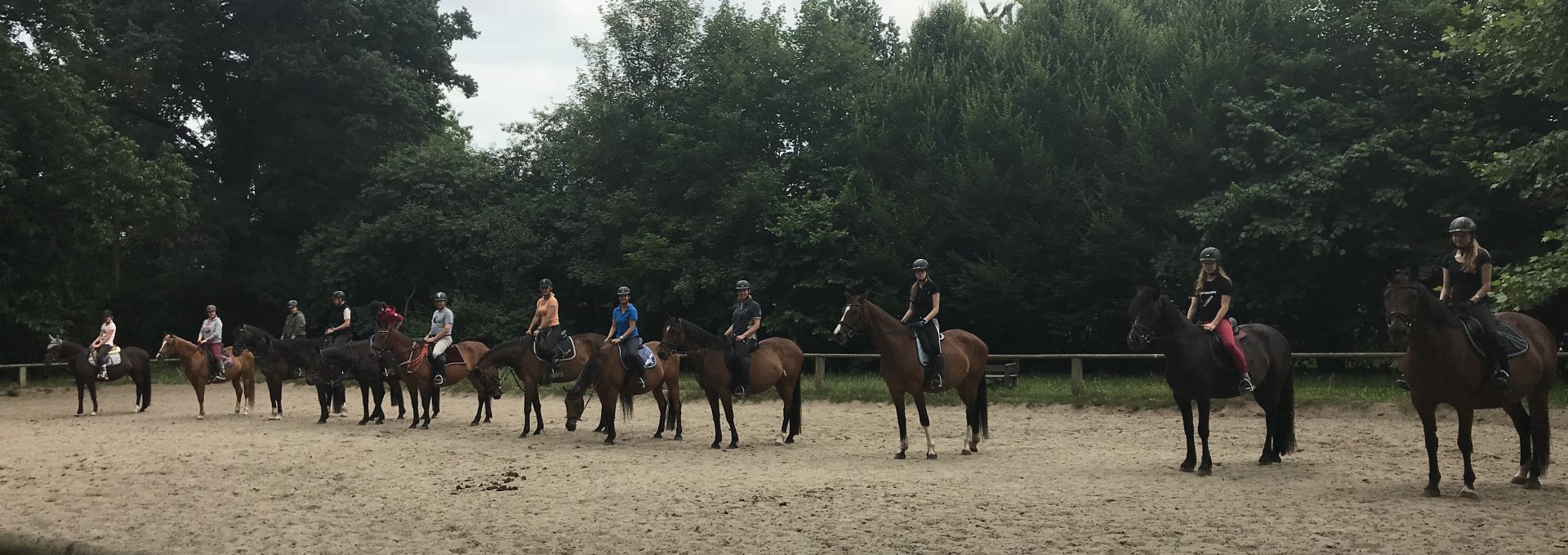 Formation before the big ride to Bömitz, © Karoline Görs