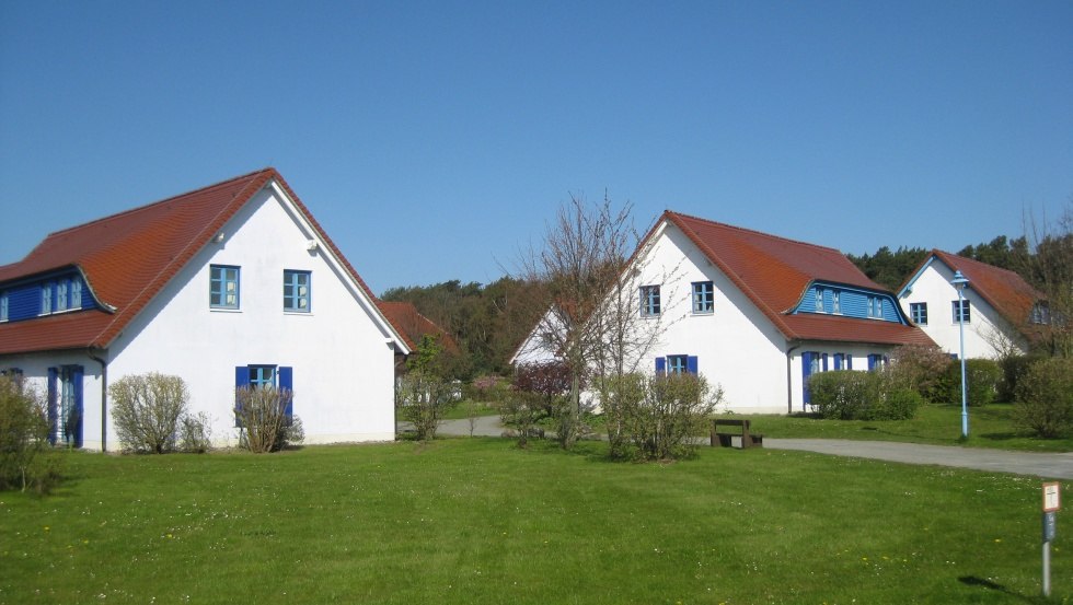 Near the beach, the houses are scattered on the spacious area., © TMV