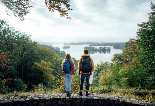 Hiking on the nature park trail at the Reiherberg viewpoint