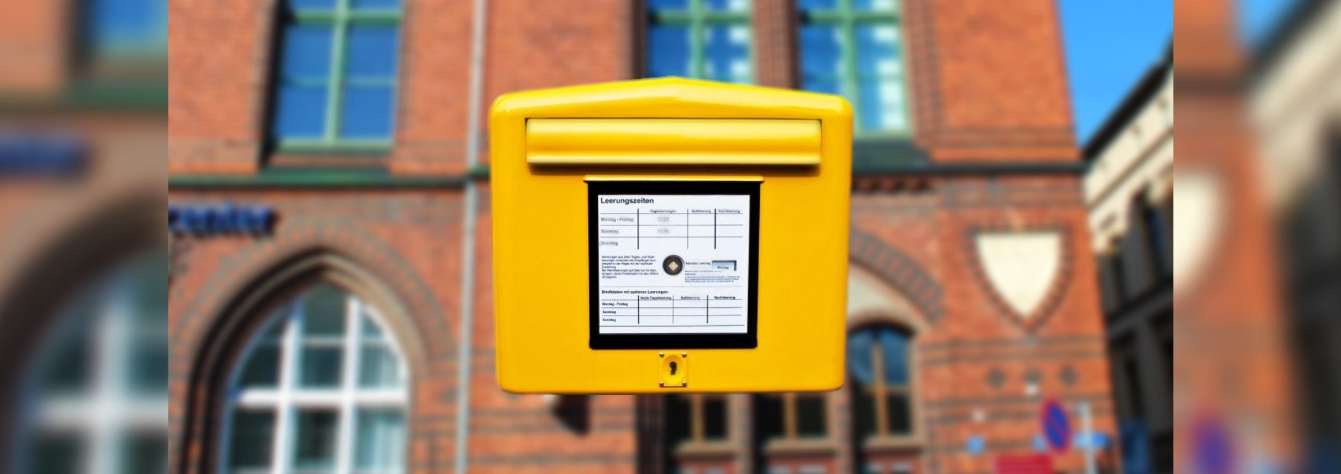 Mailbox at the post office, © Tourismuszentrale Stralsund