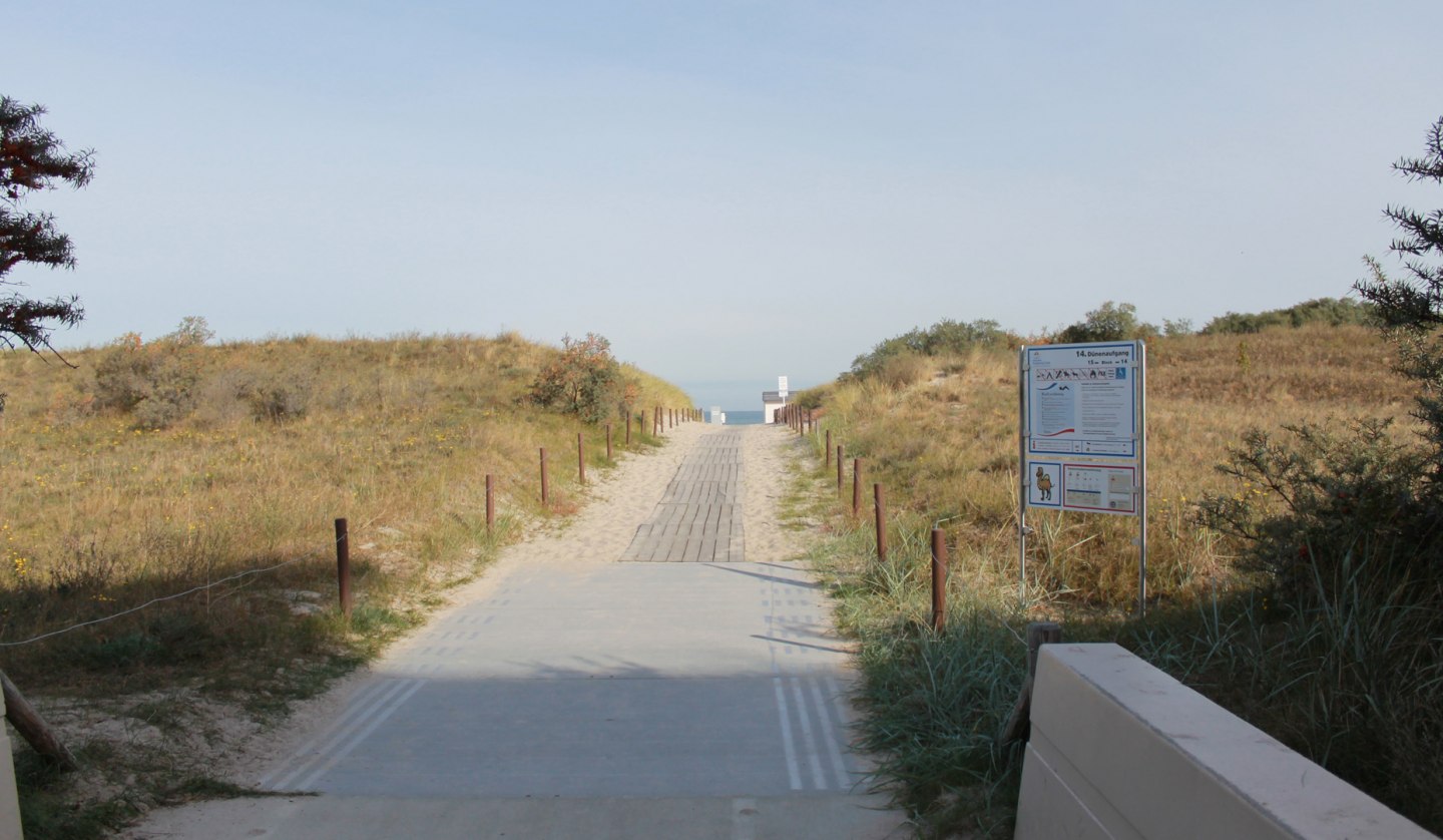 Accessible beach access 14 in Warnemünde, © TZRW