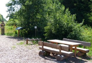 There is a picnic station directly at the entrance to the forest adventure trail, © Ummanz-Information/Bordych