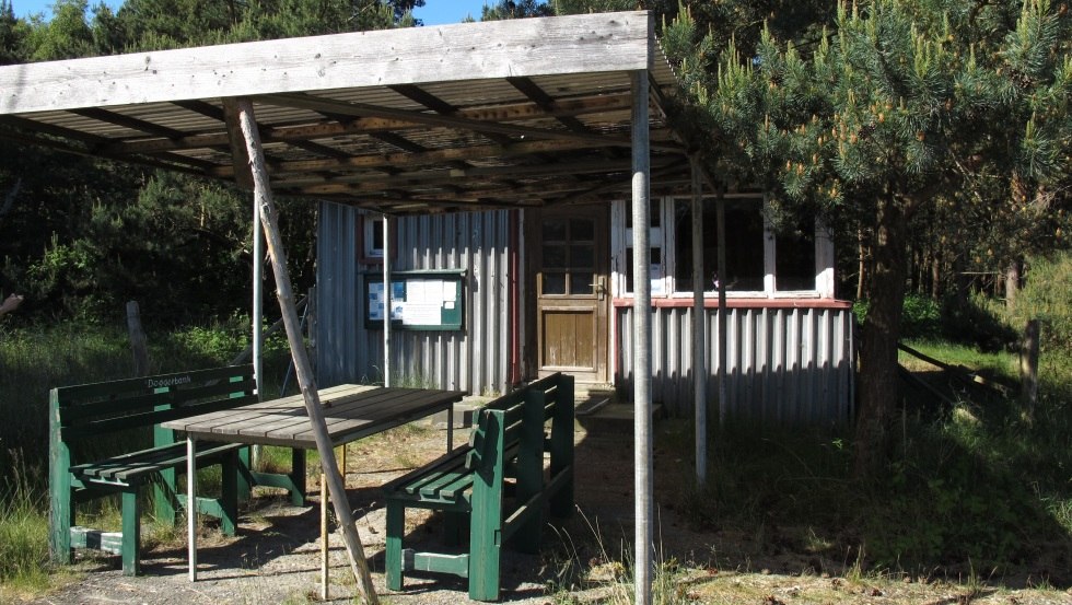 A rest stop offers a short breather during the island tour, © TMV